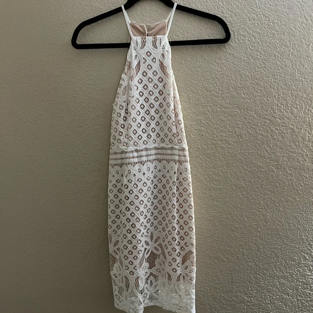 Lulus. Lace Dress Size XS Taupe underneath and Ivory Lace - Picture 4 of 13